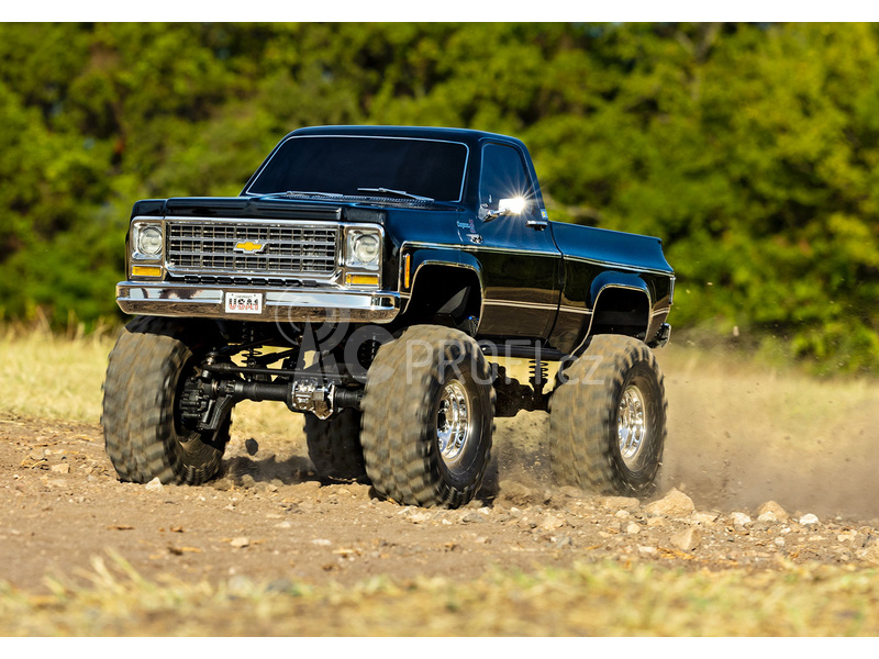 RC auto Traxxas TRX-4 Chevrolet K10 1979 TQi 1:10 RTR, červená