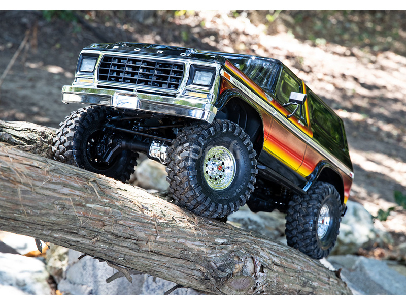 RC auto Traxxas TRX-4 Ford Bronco 1979 1:10 RTR, červená