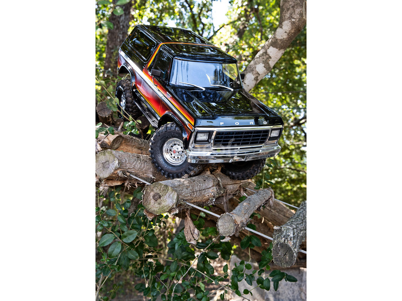 RC auto Traxxas TRX-4 Ford Bronco 1979 1:10 RTR, červená