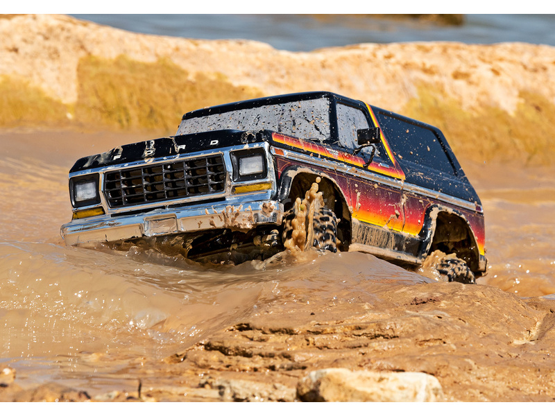 RC auto Traxxas TRX-4 Ford Bronco 1979 1:10 RTR, červená