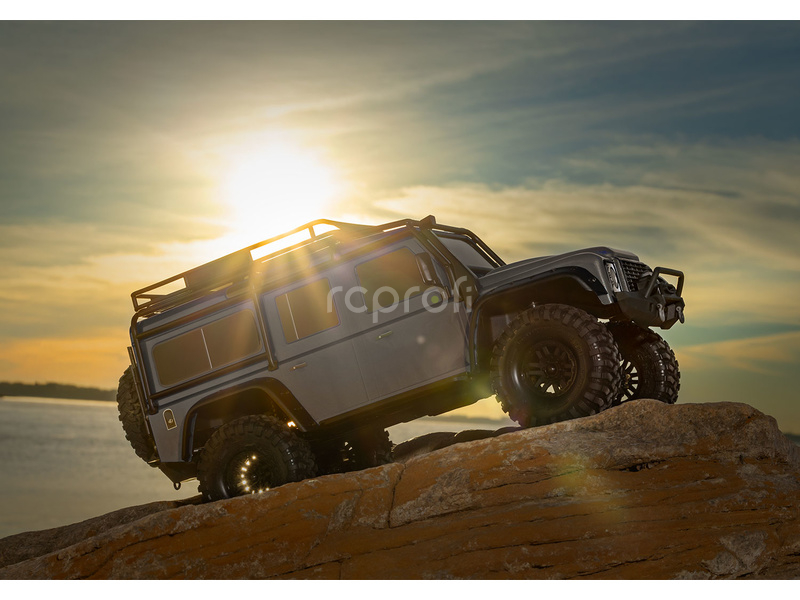 RC auto Traxxas TRX-4 Land Rover Defender 1:10 RTR, stříbrná
