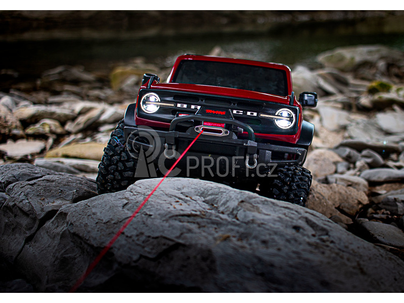 RC auto s navijákem Traxxas TRX-4 Land Rover Defender 1:10 TQi RTR, černá