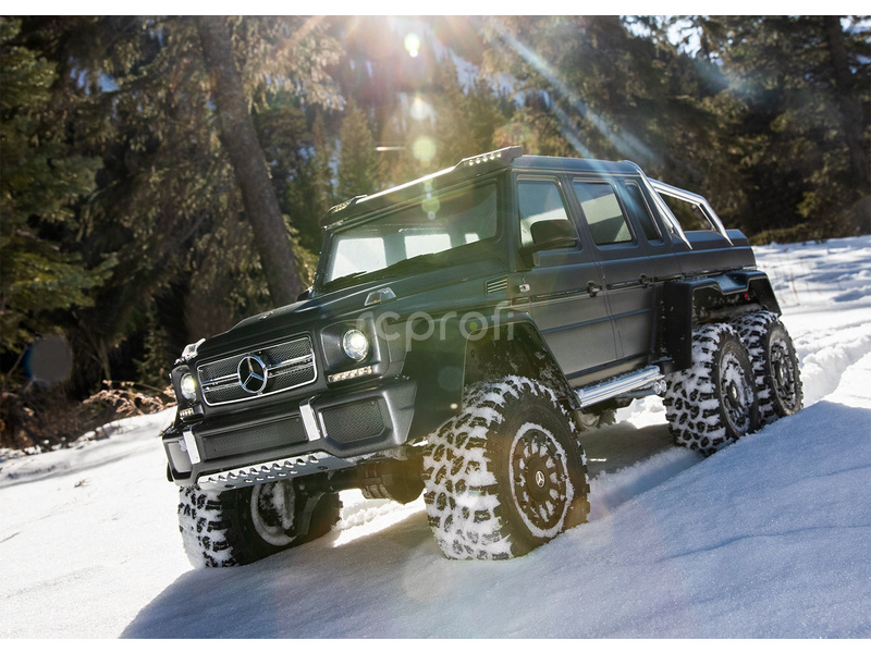RC auto Traxxas TRX-6 Mercedes G 63 6x6 1:10 RTR, stříbrná