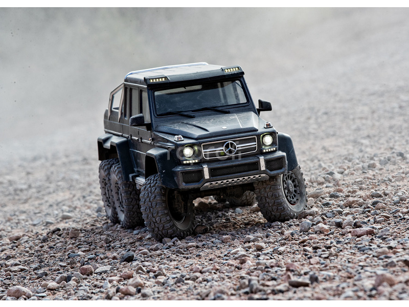 RC auto Traxxas TRX-6 Mercedes G 63 6x6 1:10 RTR, stříbrná