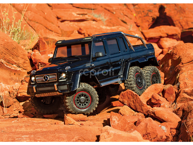 RC auto Traxxas TRX-6 Mercedes G 63 6x6 1:10 RTR, stříbrná