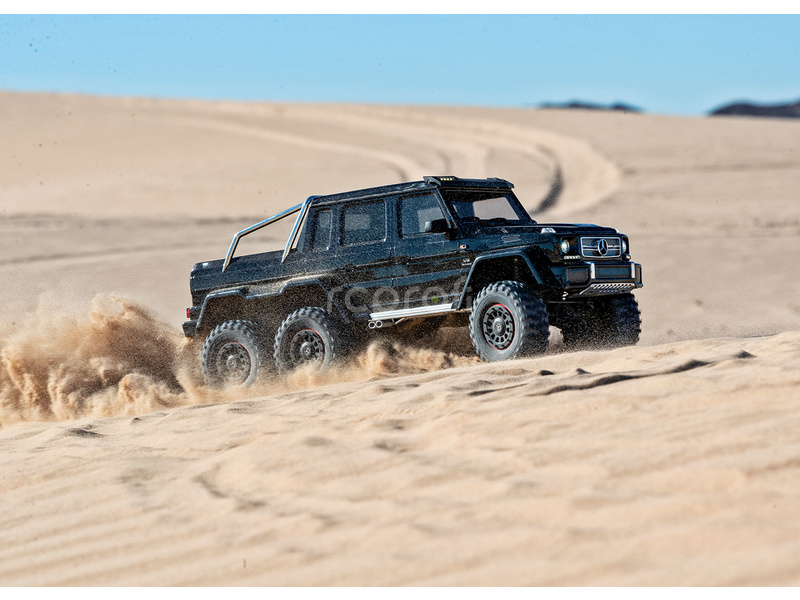 RC auto Traxxas TRX-6 Mercedes G 63 6x6 1:10 RTR, stříbrná