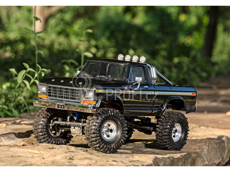 RC auto Traxxas TRX4-M Ford F-150 1979 1:18 RTR, hnědá