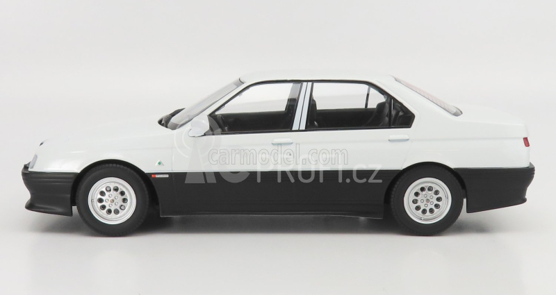 Triple9 Alfa romeo 164 Q4 1994 - Black Interior 1:18 Bílá