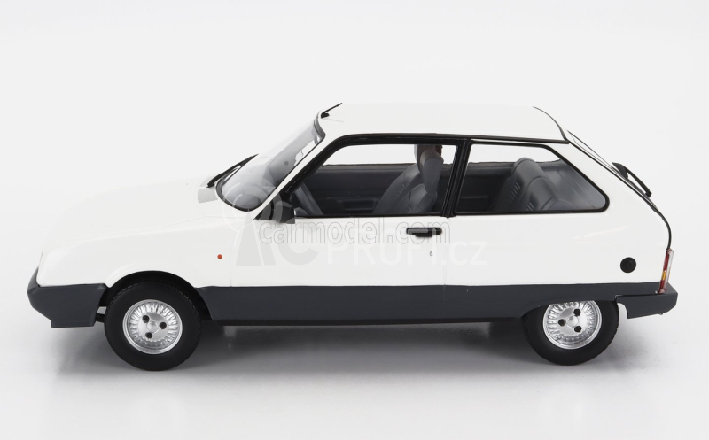 Triple9 Citroen Axel 12 Trs 1990 1:18 Bílá Šedá