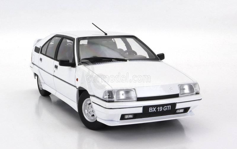 Triple9 Citroen Bx Gti 1990 1:18 Bílá