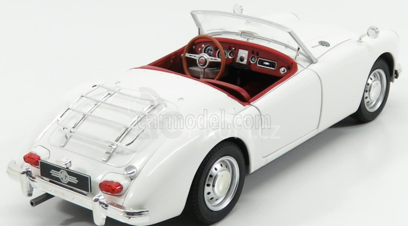 Triple9 MG Mga Mkii Spider Open 1961 1:18 Bílá