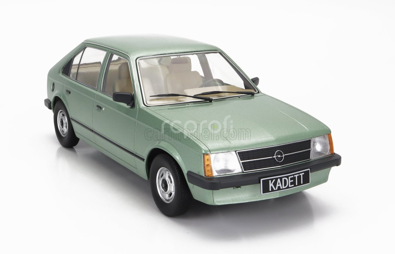 Triple9 Opel Kadett D 1984 1:18 Green Met