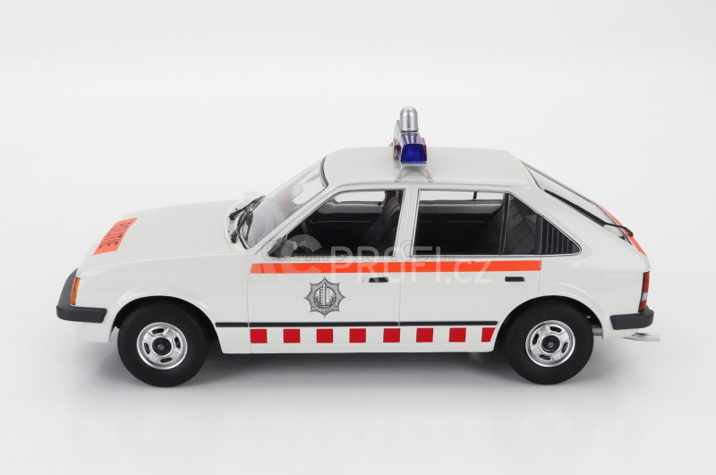 Triple9 Opel Kadett D Dutch Police 1984 1:18 Bílá Oranžová