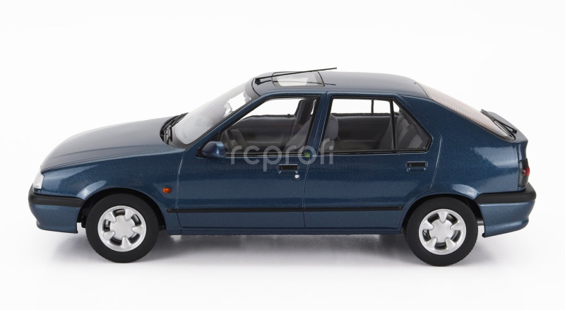Triple9 Renault R19 1994 1:18 Laguna Blue Met