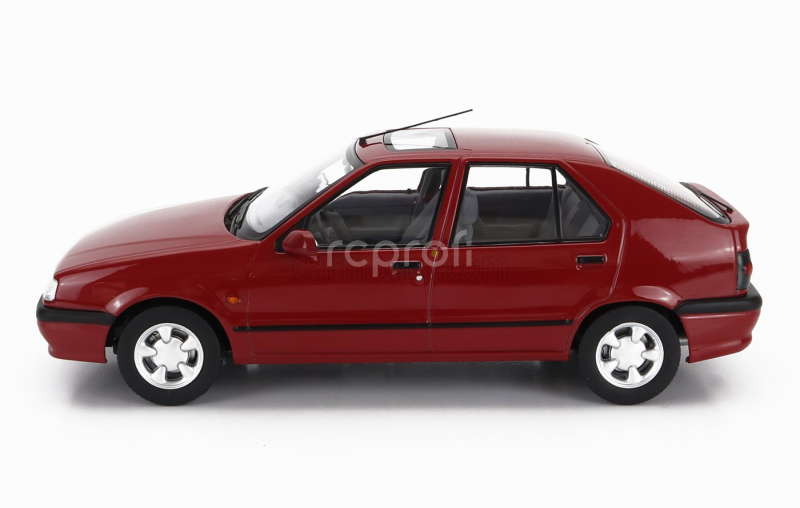 Triple9 Renault R19 1994 1:18 Red Met