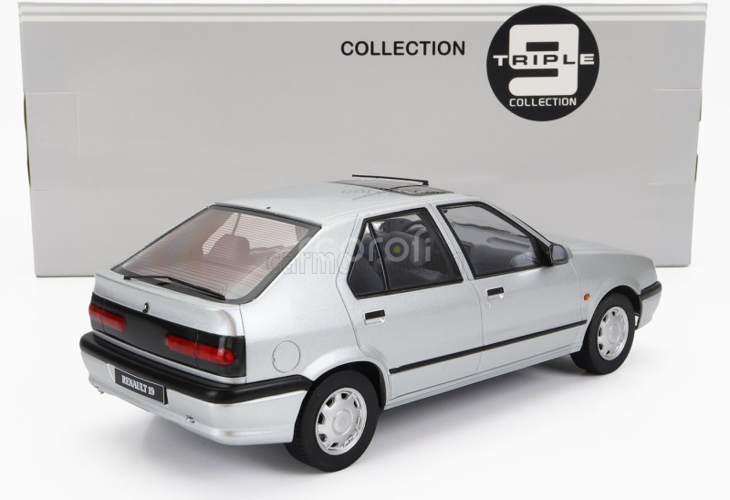 Triple9 Renault R19 1994 1:18 Silver