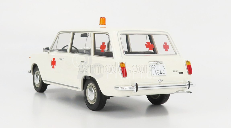 Triple9 Seat fiat 124 Familiare Ambulancia 1968 1:18 Bílá