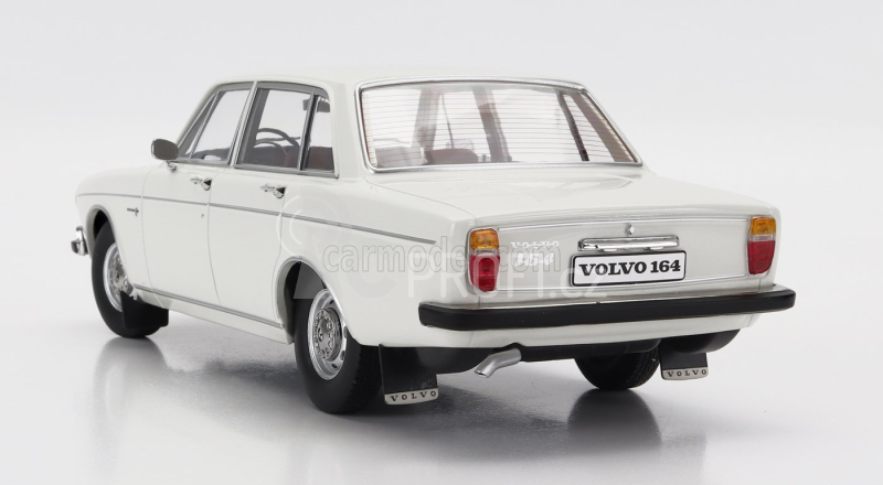 Triple9 Volvo 164 1970 1:18 Bílá