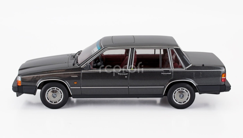 Triple9 Volvo 760 Turbo Intercooler 1985 1:18 Grey