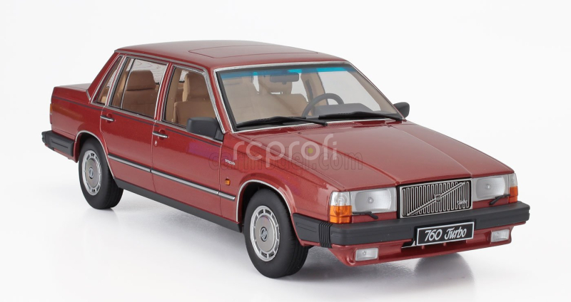 Triple9 Volvo 760 Turbo Intercooler 1985 1:18 Red