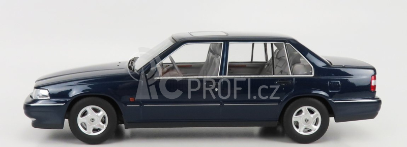 Triple9 Volvo 960 1996 1:18 Nautic Blue Pearl