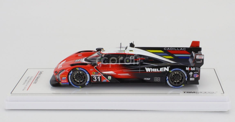 Truescale Cadillac V-series R 5.5l V8 Team Whelen Cadillac Racing N 31 2nd Imsa 24h Daytona 2024 Jack Aitken - Tom Blomqvist - Pipo Derani 1:43 Červená Černá