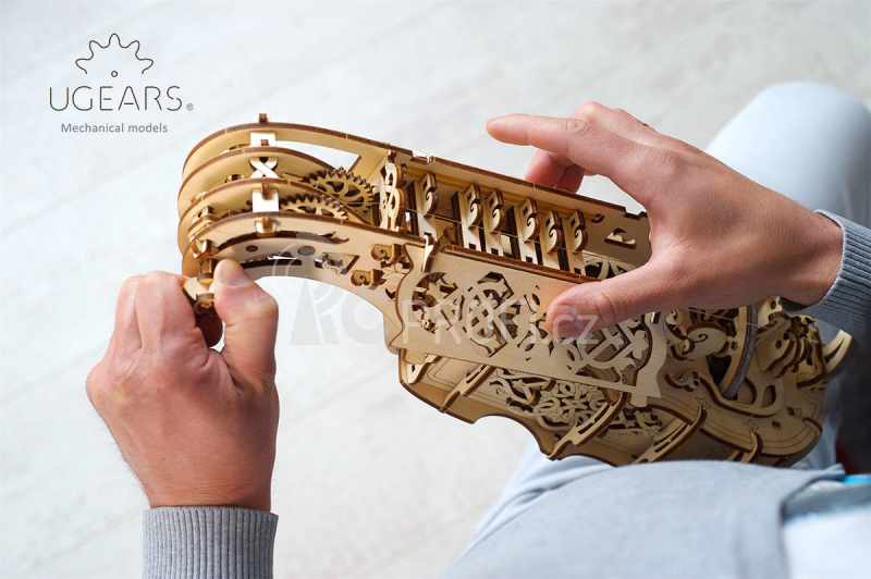 Ugears 3D dřevěné mechanické puzzle Hurdy-Gurdy