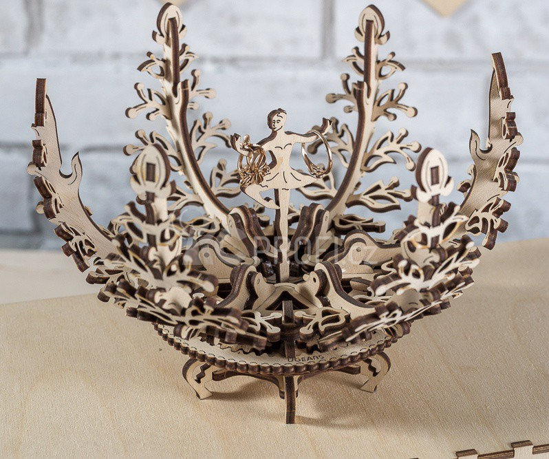 Ugears 3D dřevěné mechanické puzzle Květina