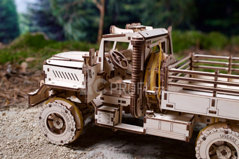Ugears 3D dřevěné mechanické puzzle Nákladní auto CARGO