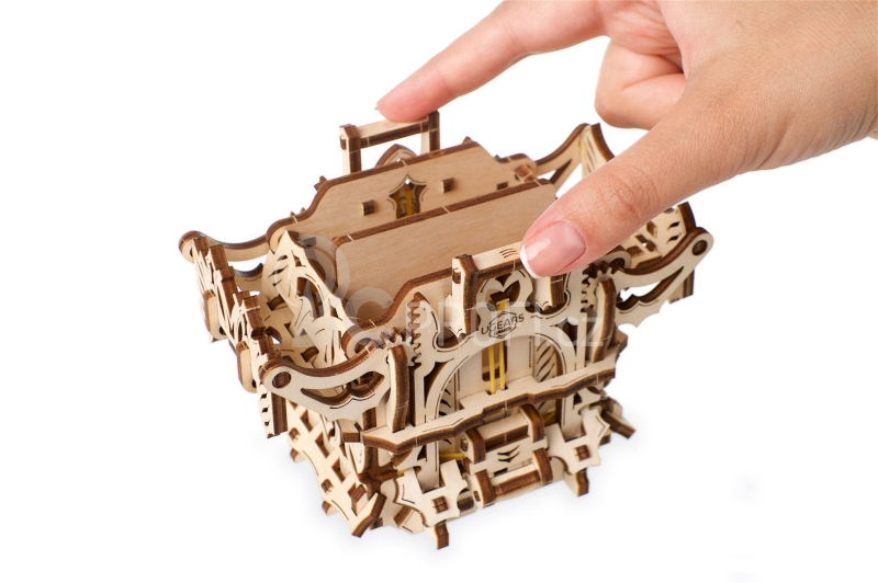 Ugears 3D dřevěné mechanické puzzle Schránka na karty