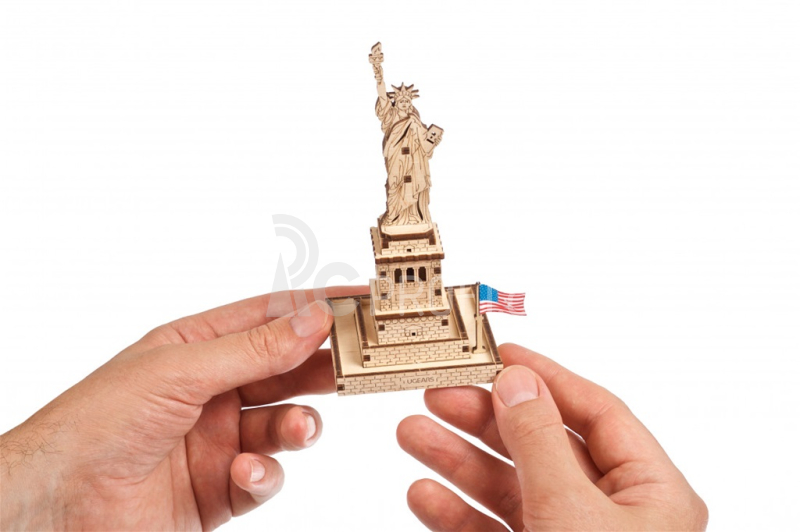 Ugears 3D dřevěné mechanické puzzle Socha Svobody