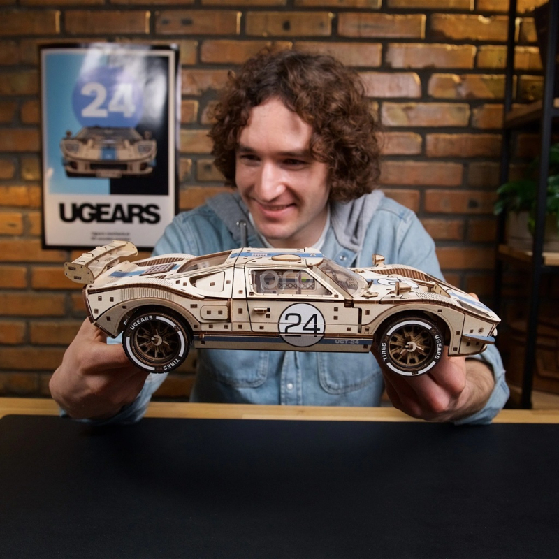 Ugears 3D dřevěné mechanické puzzle UGT-24 Endurance Racer
