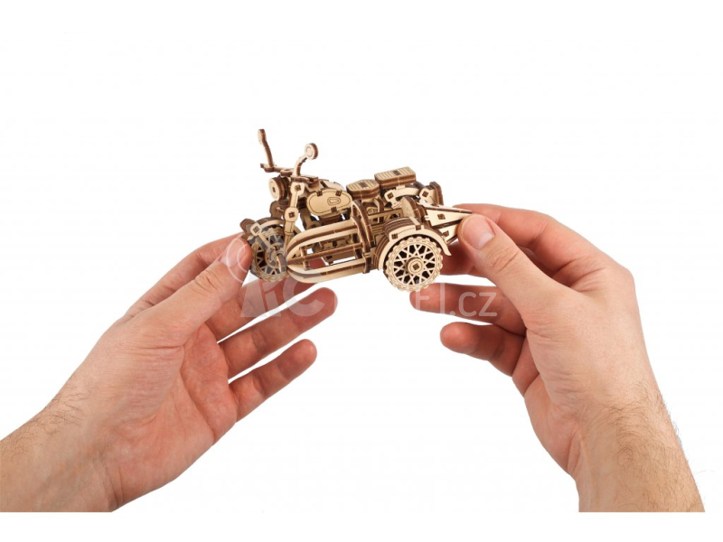 Ugears 3D dřevěné mechanické puzzle Vojenské nákladní auto