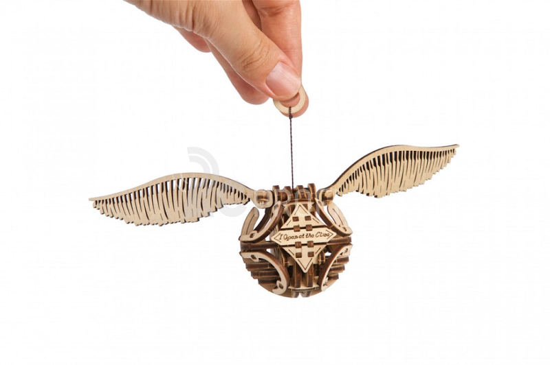 Ugears 3D dřevěné mechanické puzzle Zlatonka, Harry Potter