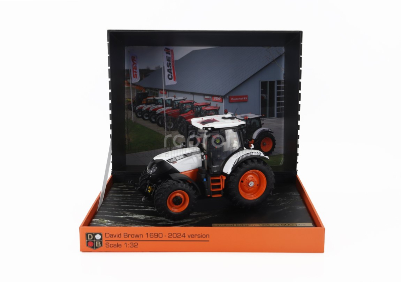 Universal hobbies David brown 1690 Tractor 2024 1:32 Bílá Oranžová