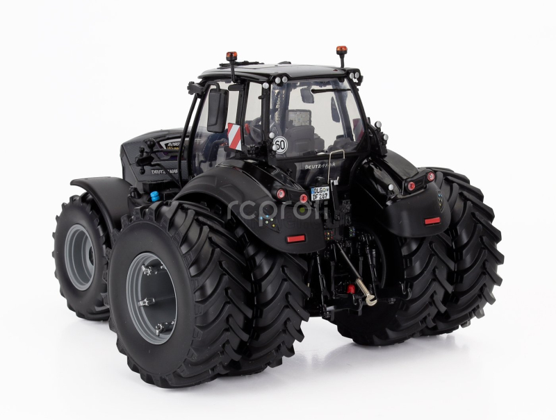 Universal hobbies Deutz-fahr 8280 Ttv Tractor Warrior 2018 1:32 Lesklá Černá