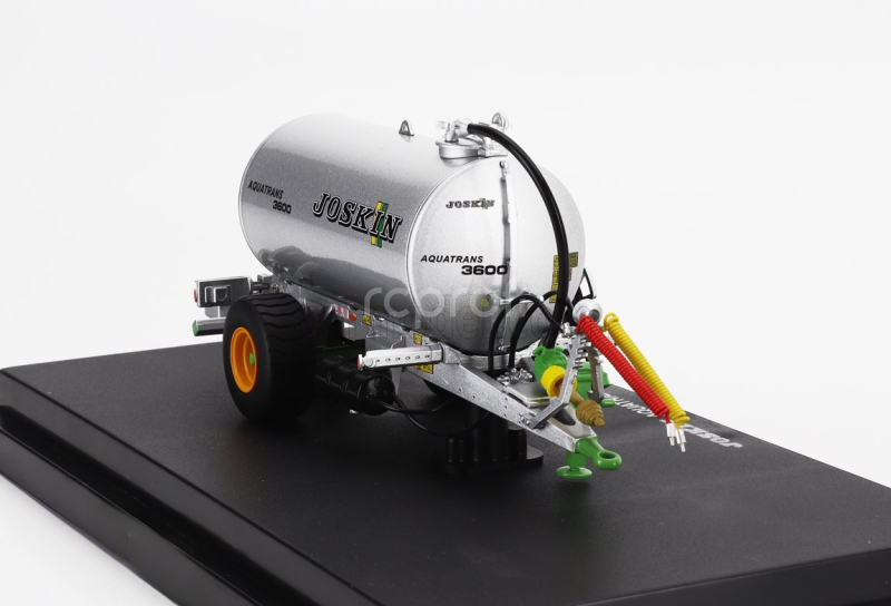 Universal hobbies Joskin Aquatrans 3600 Tanker Trailer 2010 1:32 Silver