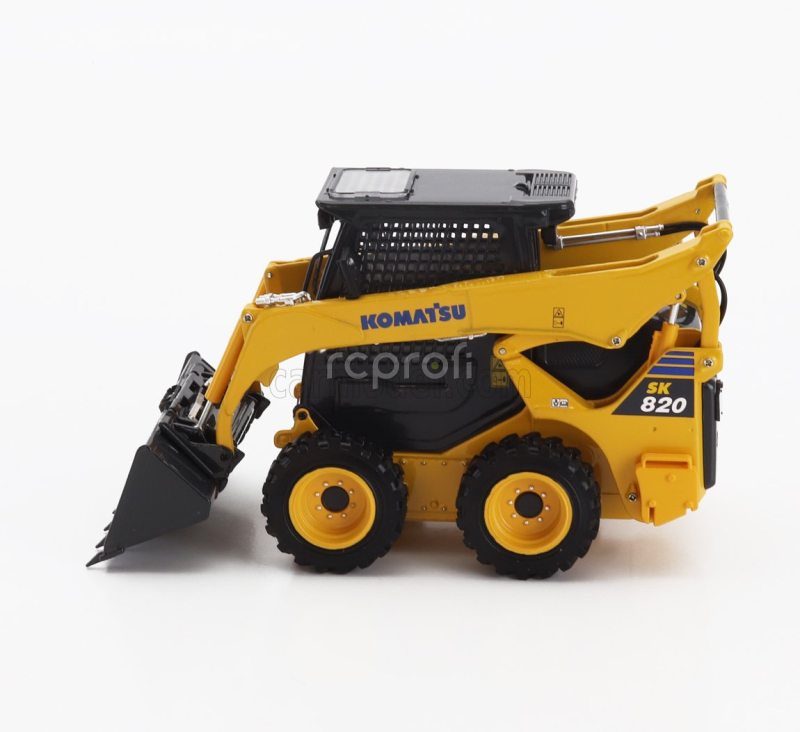 Universal hobbies Komatsu Sk820 Ruspa Gommata - Scraper Tractor 1:32 Žlutá Černá