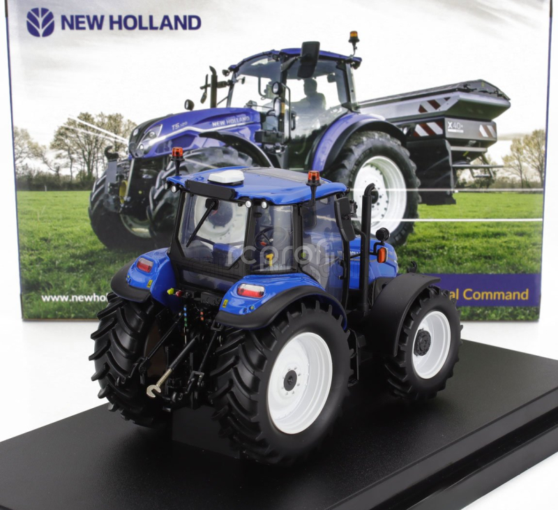 Universal hobbies New holland T5.120 Tractor 2018 1:32 Modrá Černá