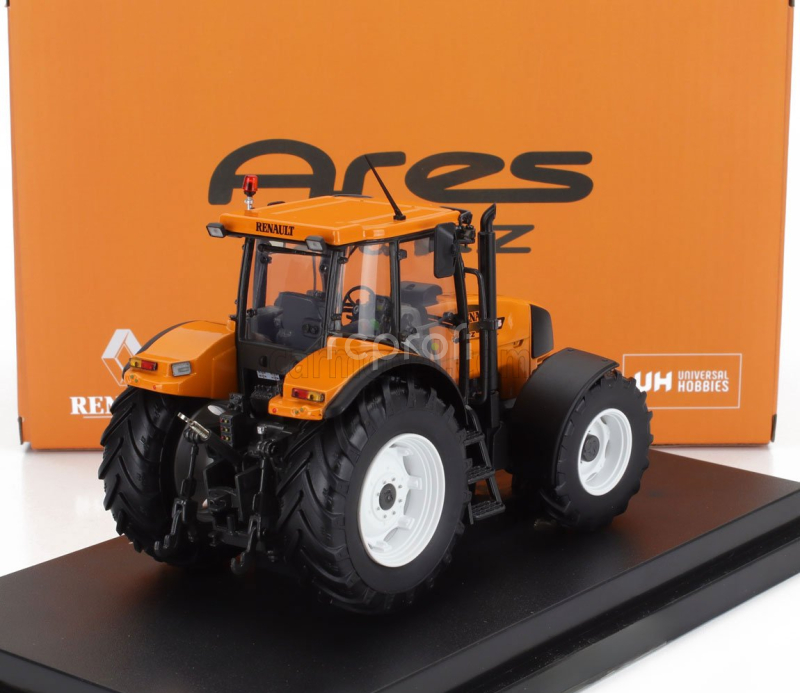 Universal hobbies Renault Ares 816 Rz Tractor 2005 1:32 Žlutá Černá
