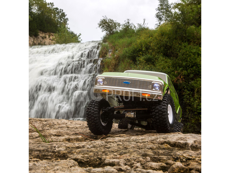 Vaterra Chevy Suburban 1972 Ascender-S 1:10 4WD RTR