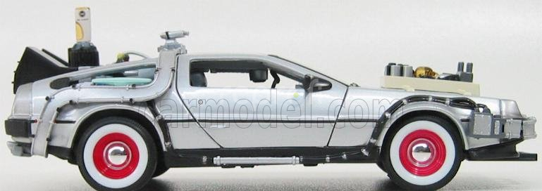 Welly De lorean Time Machine - Back To The Future 3 - Ritorno Al Futuro 3 1:24 Silver