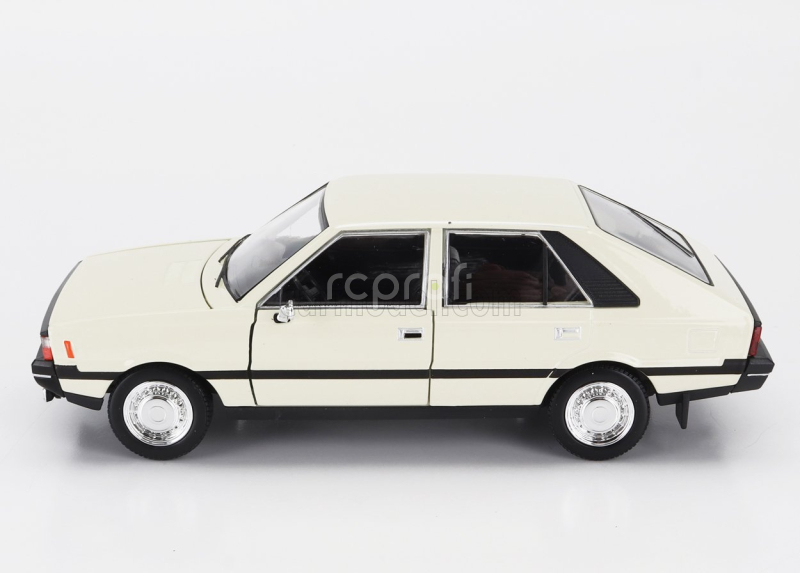 Welly FSO Polonez 1500m 1978 1:24 Bílá