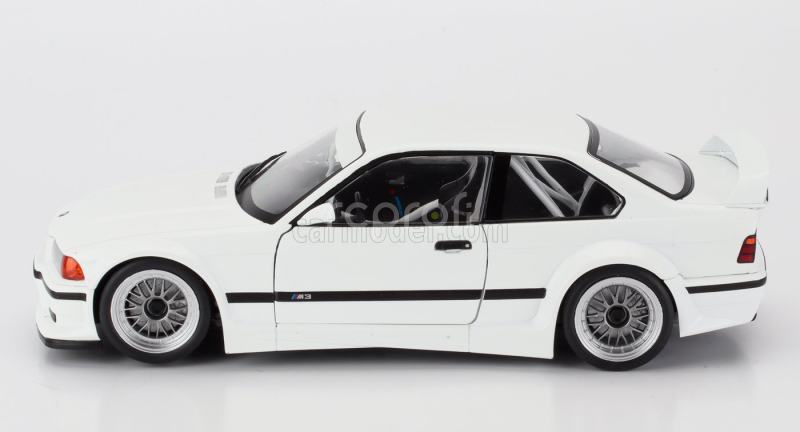 Werk83 BMW 3-series M3 Gtr (e36) Plain Body Version 1993 1:18 Bílá