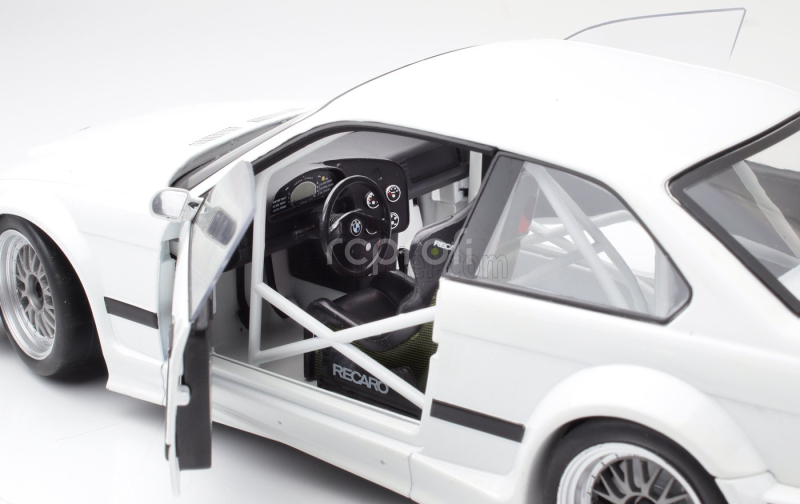 Werk83 BMW 3-series M3 Gtr (e36) Plain Body Version 1993 1:18 Bílá