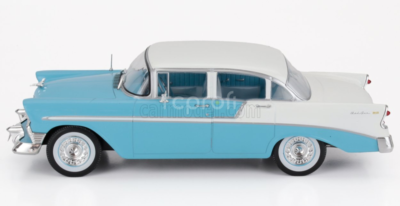 Whitebox Chevrolet Bel Air Hard-top 1956 1:24 Světle Modrá Bílá