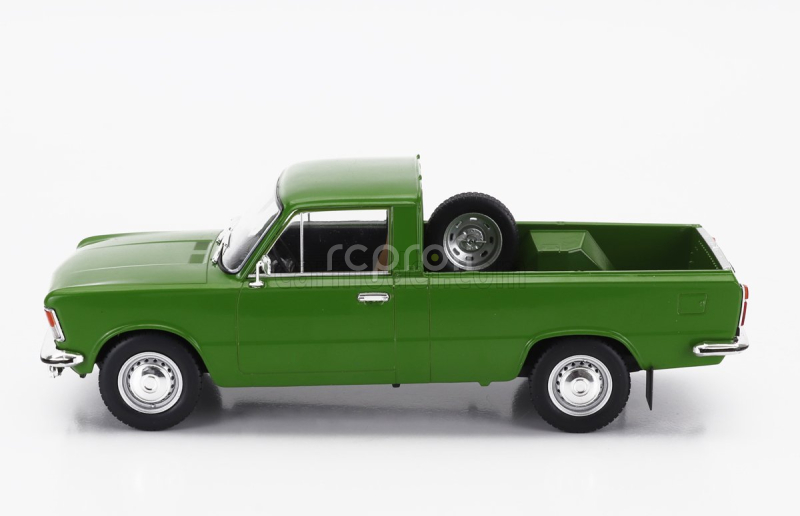 Whitebox Fiat 125p Pick-up 1972 1:24 Zelená