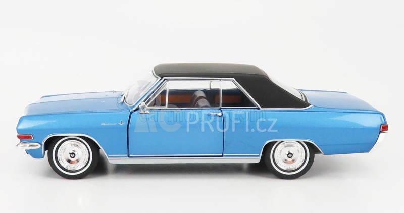 Whitebox Opel Diplomat A V8 Coupe 1965 1:24 Světle Modrá Černá