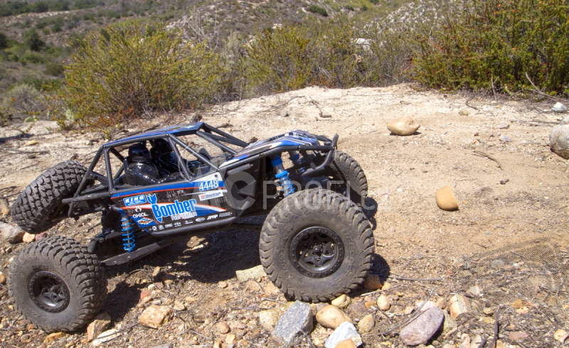 RC auto Axial RR10 Bomber