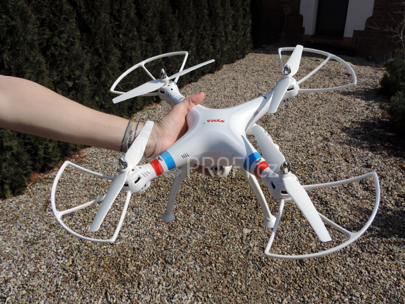 Dron Syma X8C, bílá